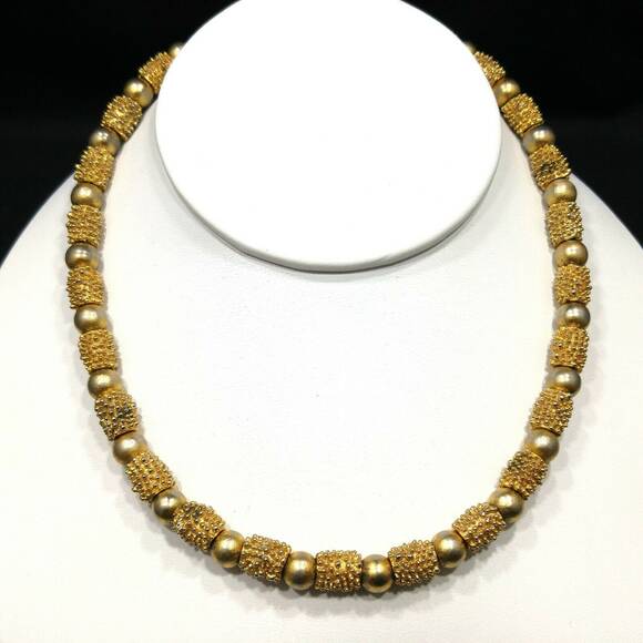 Trifari Brutalist Beaded Choker Necklace, Gold Plate, 1960s Vintage Jewelry - Picture 7 of 10